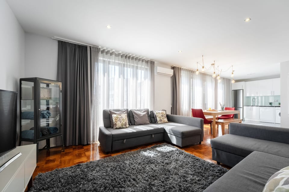 House | 5 bedrooms, WiFi