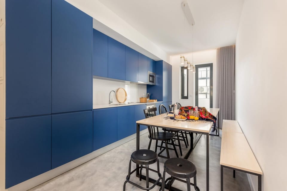 House | 4 bedrooms, iron/ironing board, WiFi