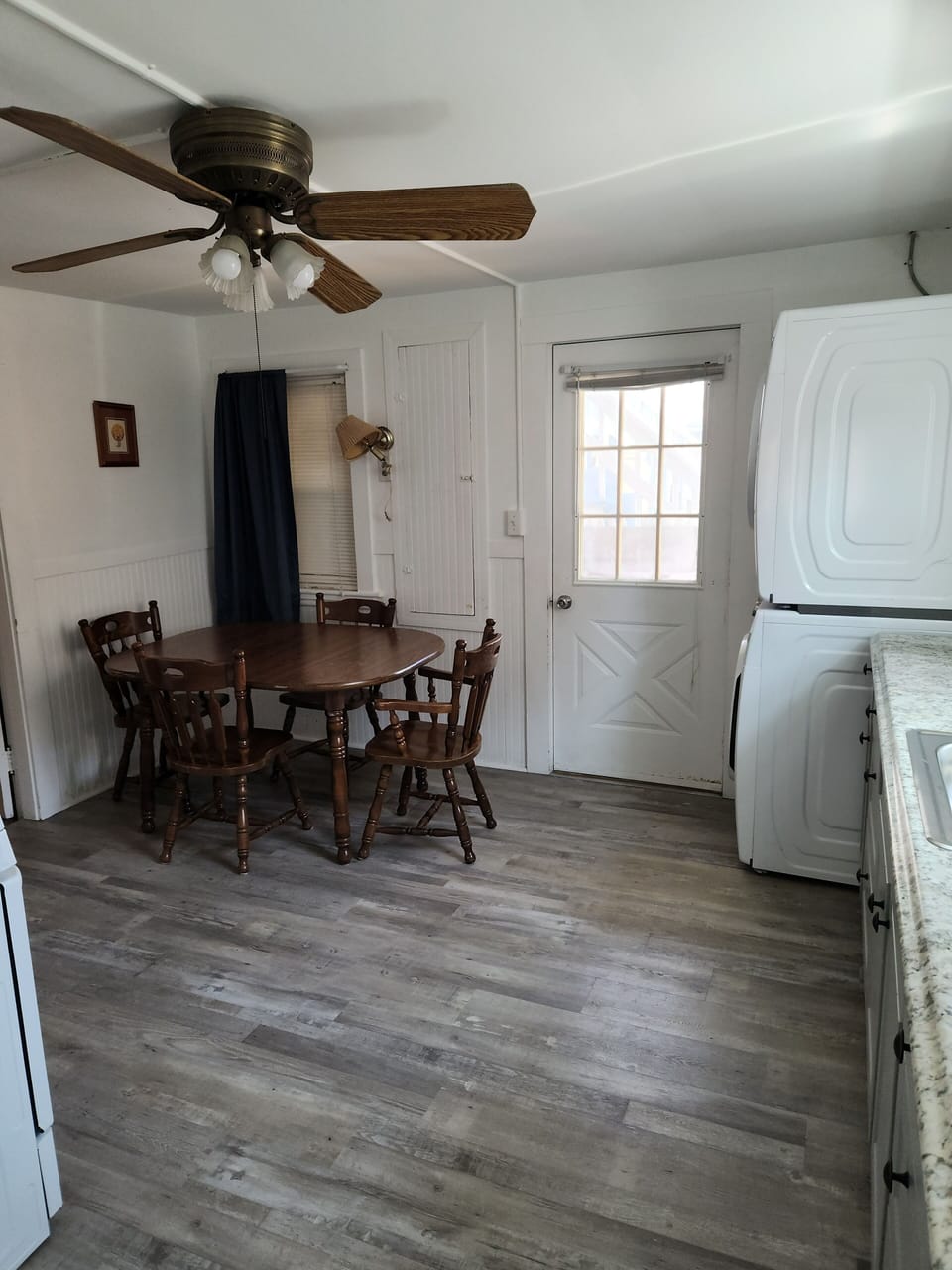 Standard Apartment | Private kitchen | Full-size fridge, microwave, cookware/dishes/utensils