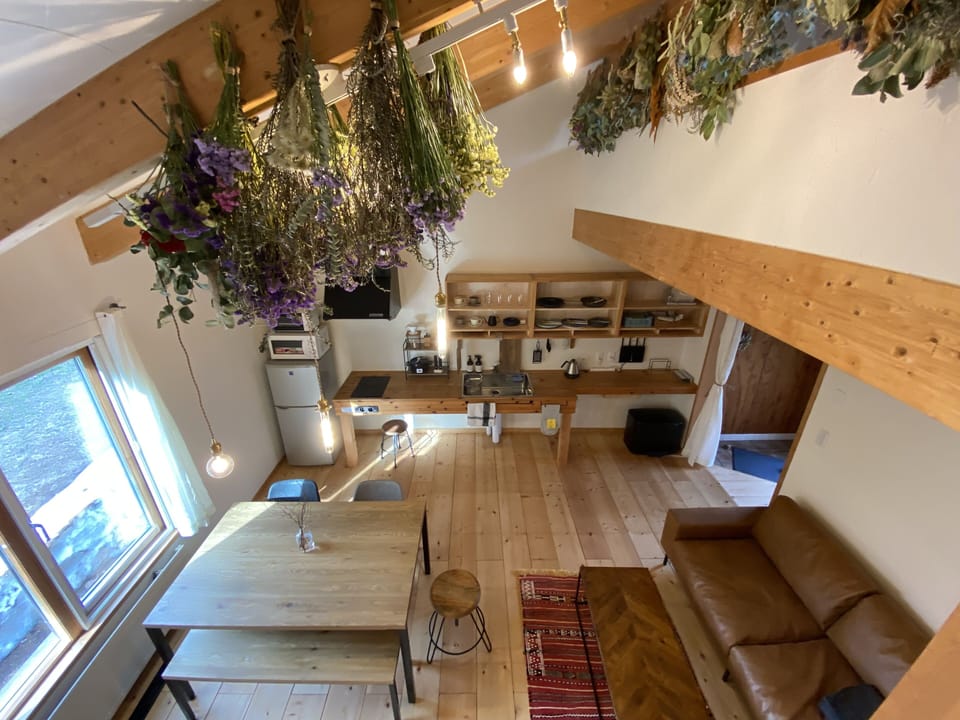 Basic Room | Living area