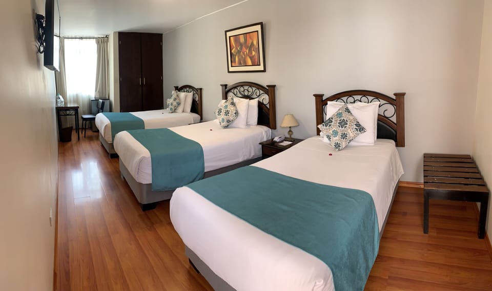 Triple Room | Desk, free WiFi, bed sheets