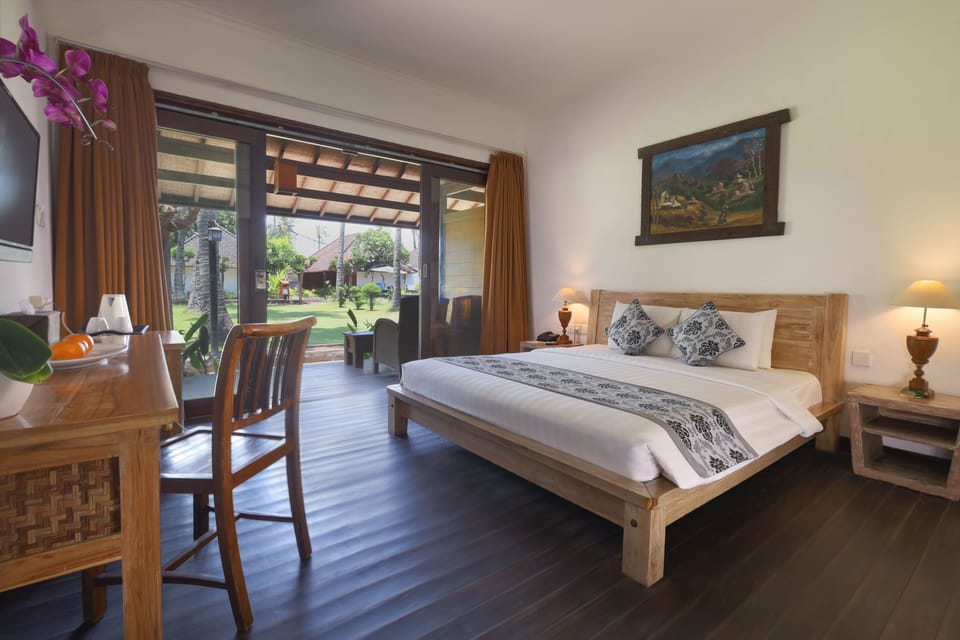 Superior Classic Double or Twin Room | 1 bedroom, minibar, in-room safe, blackout drapes