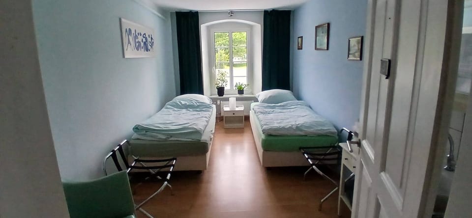 Basic Double Room | WiFi (free), bed sheets