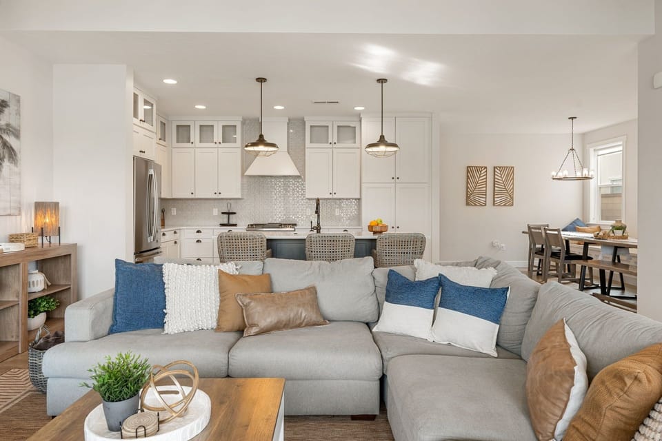 Townhome, 5 Bedrooms | Living area | Smart TV