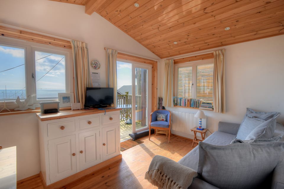 Cottage | Living room | DVD player