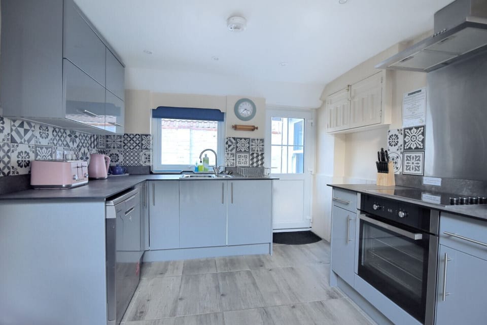 Cottage | Interior