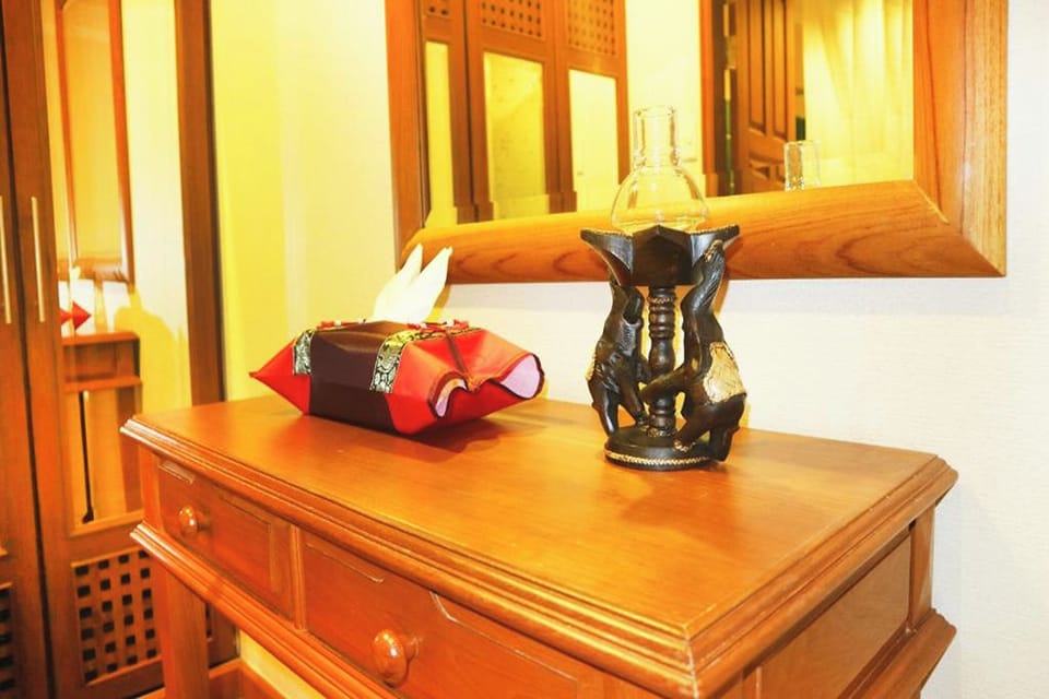 Deluxe Double Room | 1 bedroom, hypo-allergenic bedding, in-room safe, blackout drapes