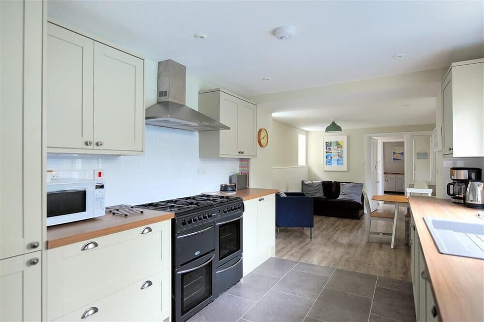 Cottage | Interior