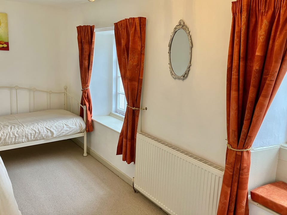 Cottage | 3 bedrooms, individually decorated, individually furnished, free WiFi