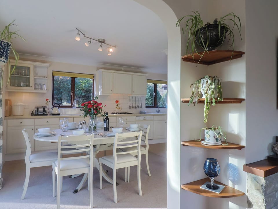 Cottage | Interior