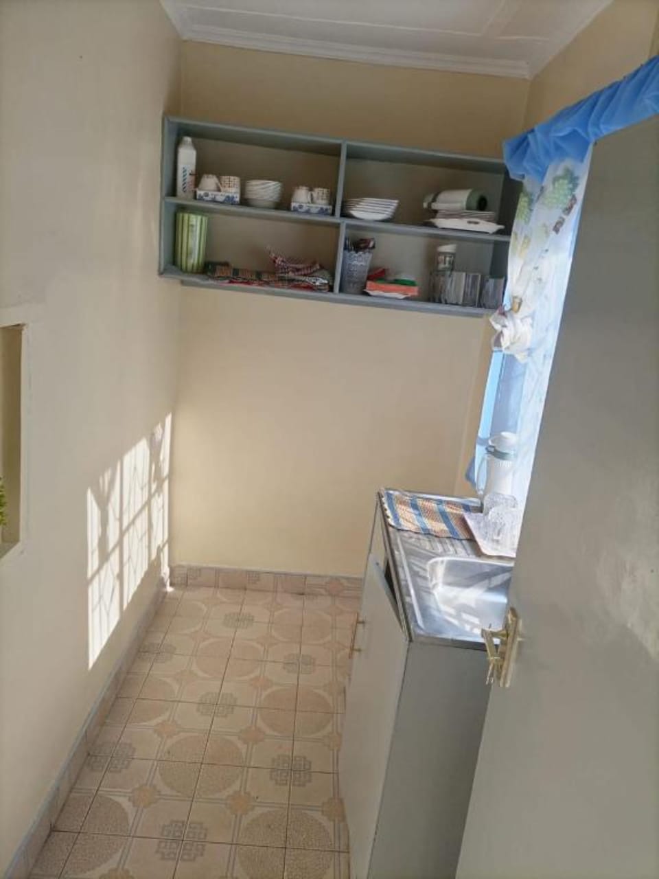 Mini-fridge, microwave, toaster, blender