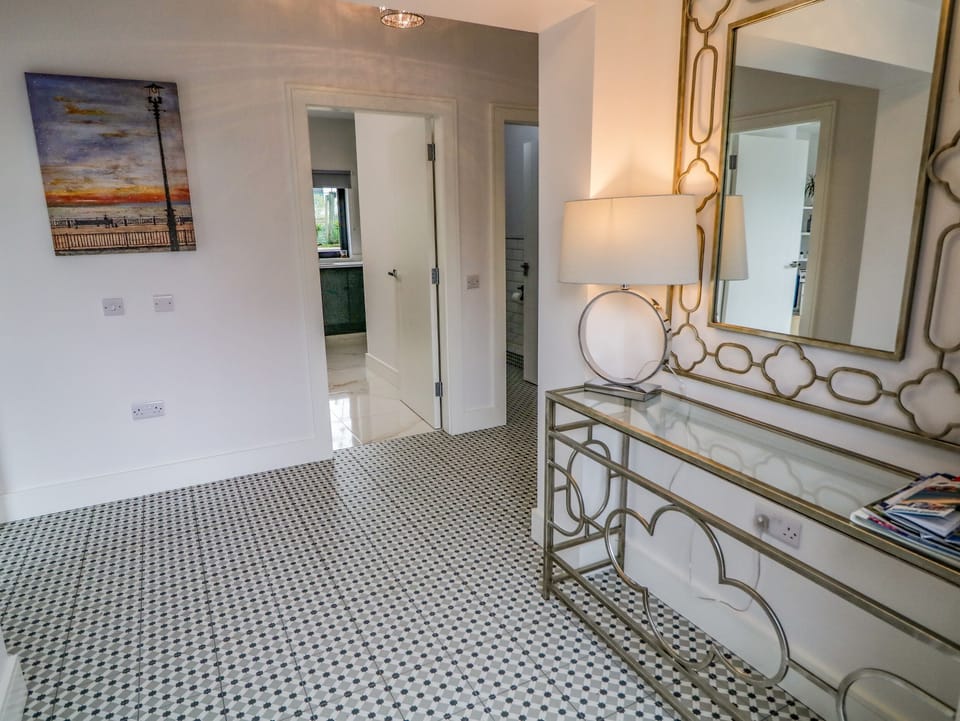 Cottage | 3 bedrooms, individually decorated, individually furnished, free WiFi