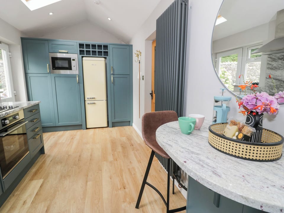 Fridge, dishwasher, electric kettle, toaster