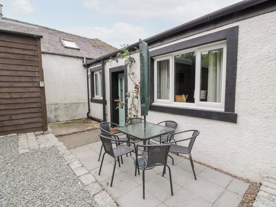 Cottage | Outdoor dining