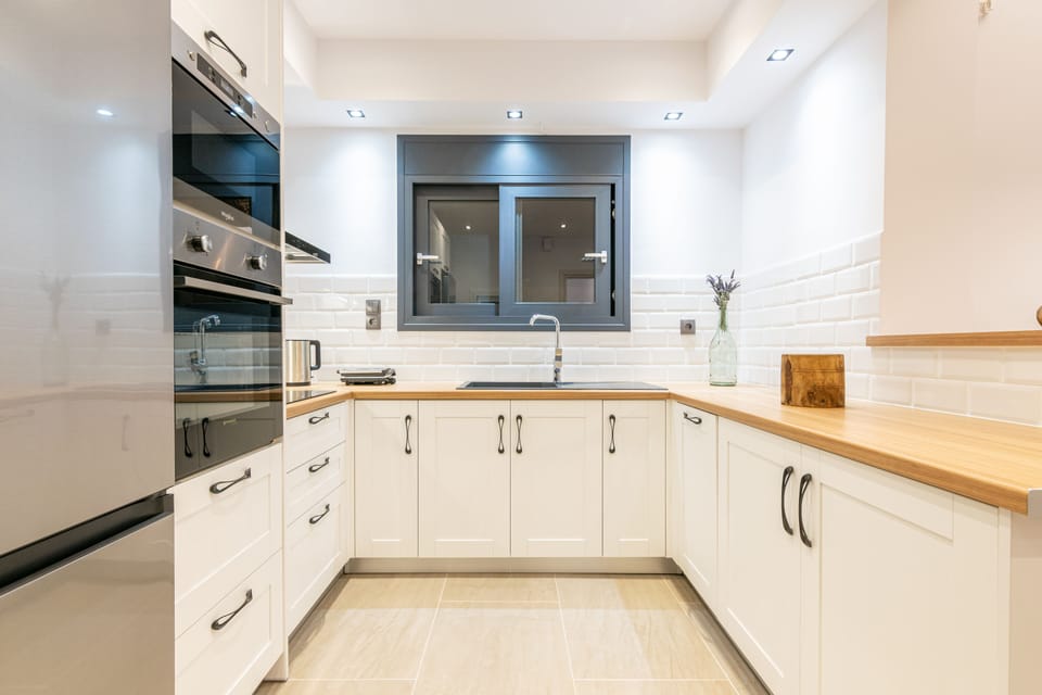 Deluxe Villa, 3 Bedrooms, Pool View | Private kitchen | Full-size fridge, dining tables