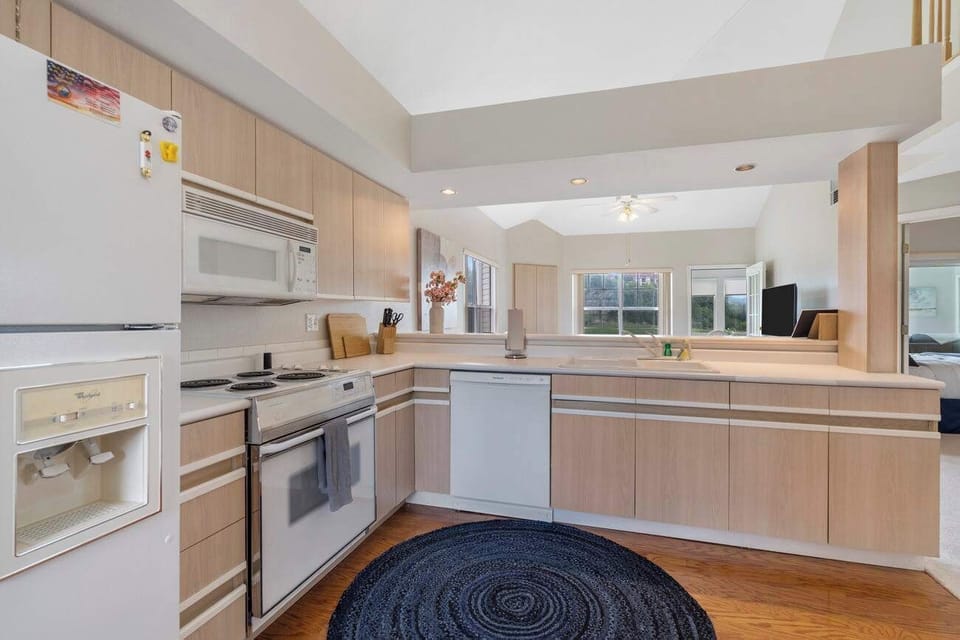 Condo, Multiple Beds, Kitchen, Golf View (Branson on the Links) | Private kitchen | Coffee/tea maker