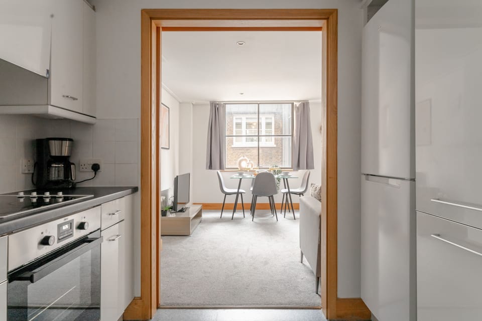 City Apartment, 2 Bedrooms | Private kitchen | Microwave, oven, stovetop, dishwasher