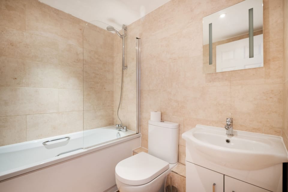 Holborn Penthouse Apartment with Terrace Apartment in London Borough of Camden