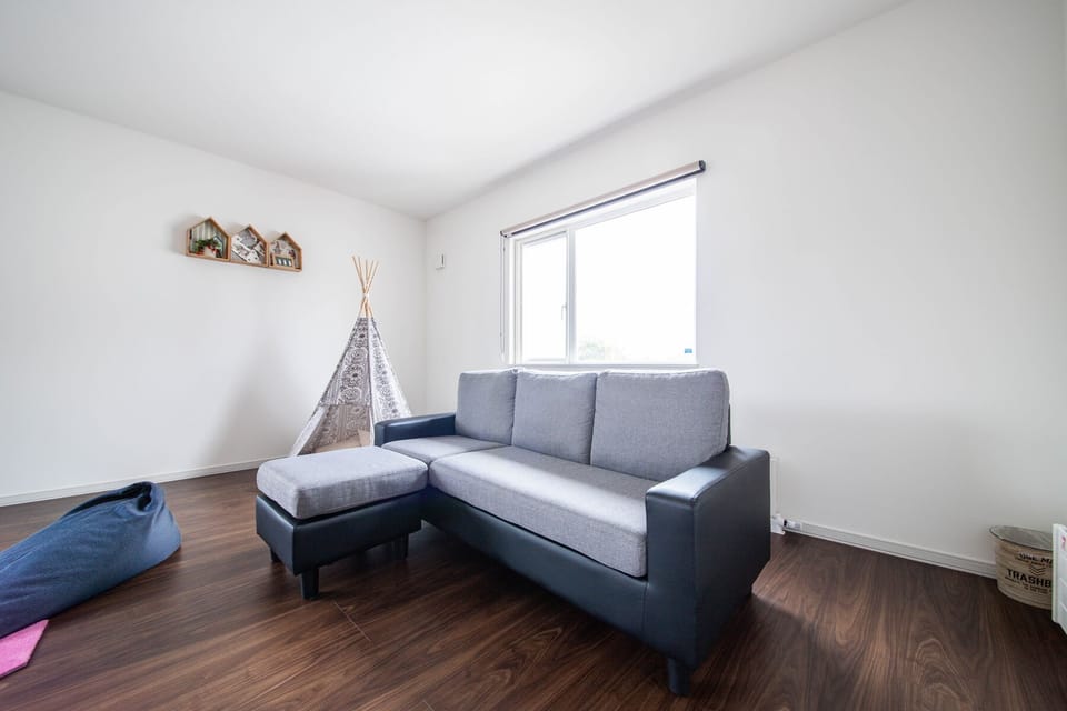 House | Living area | Flat-screen TV