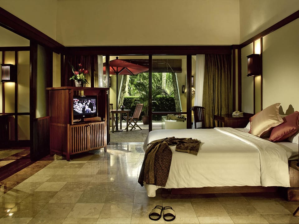 In-room safe, desk, blackout drapes, iron/ironing board