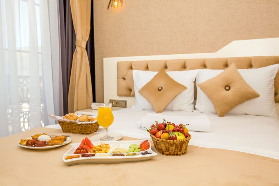 Economy Double Room | Premium bedding, free minibar, in-room safe, desk