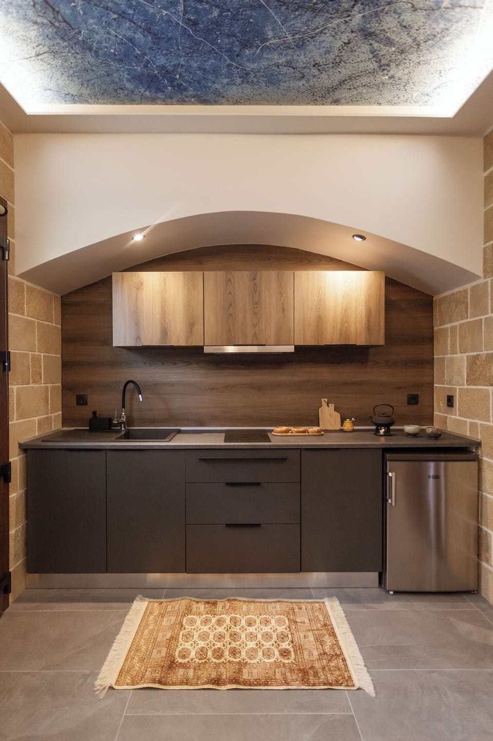 Luxury Studio Suite | Private kitchen | Full-size fridge, stovetop, espresso maker, coffee/tea maker