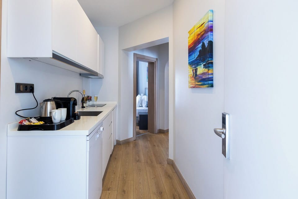 Family Villa | Minibar, in-room safe, blackout drapes, free WiFi
