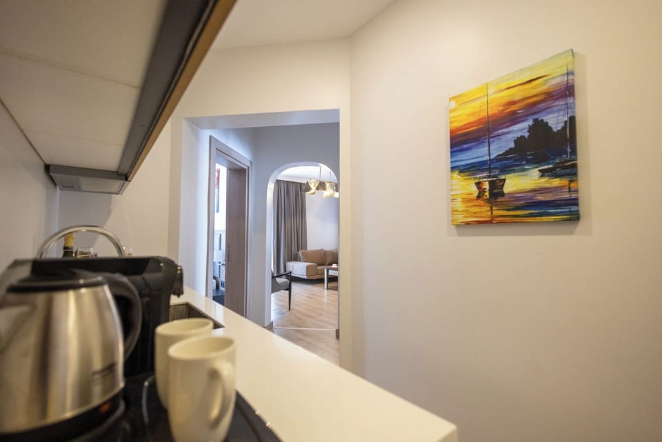 Family Villa | Minibar, in-room safe, blackout drapes, free WiFi