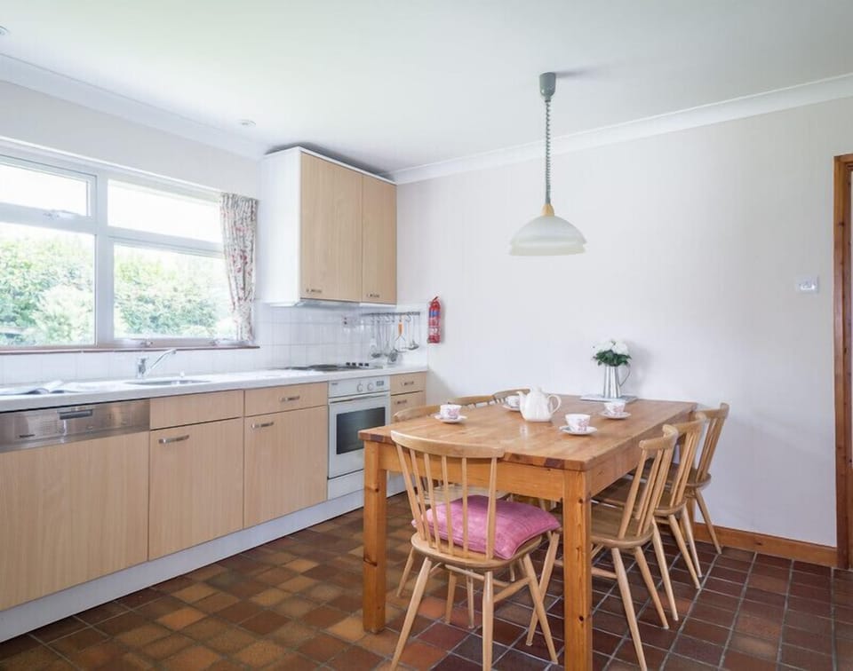 Cottage | Interior
