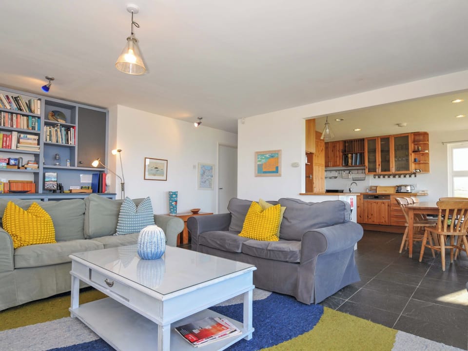 Cottage | Living area