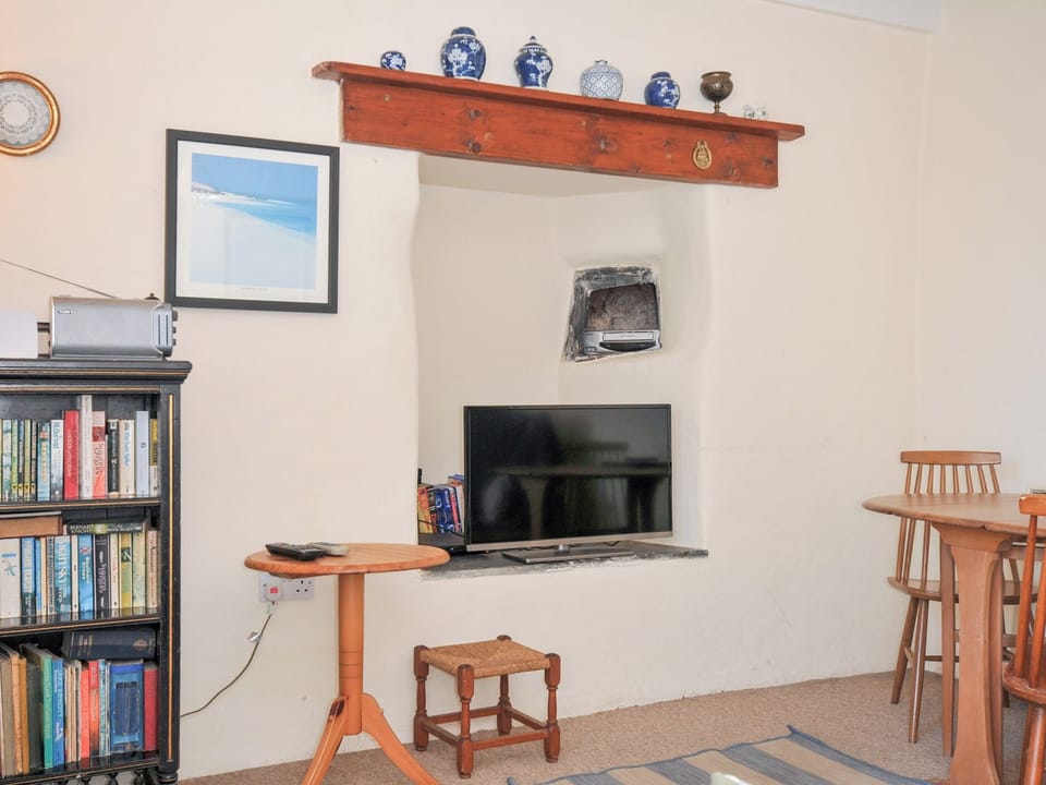 Cottage | Interior