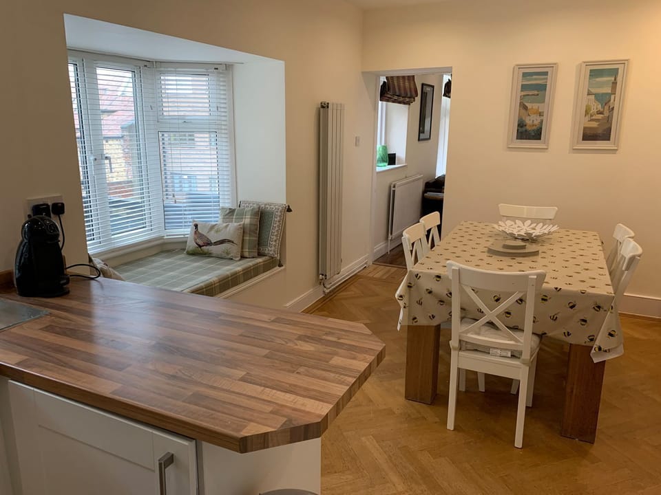 Cottage | Interior