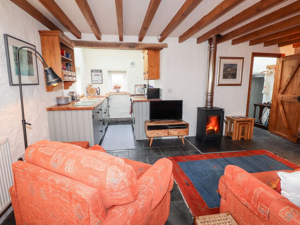 Cottage | Interior