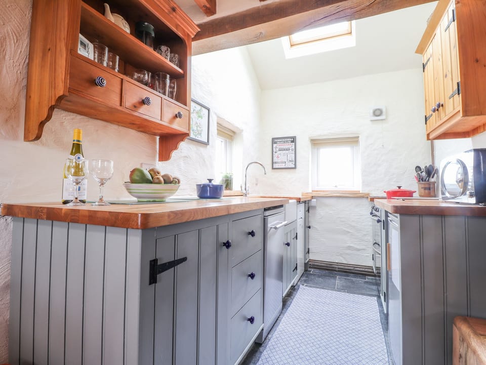 Cottage | Interior