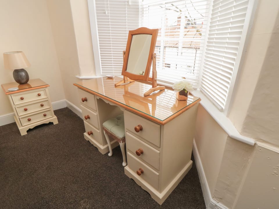 Cottage | 2 bedrooms, individually decorated, individually furnished, free WiFi