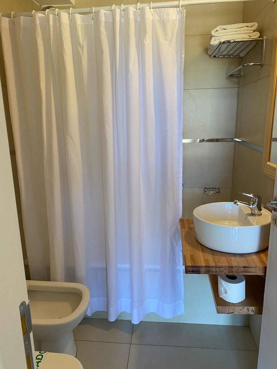 Shower, towels