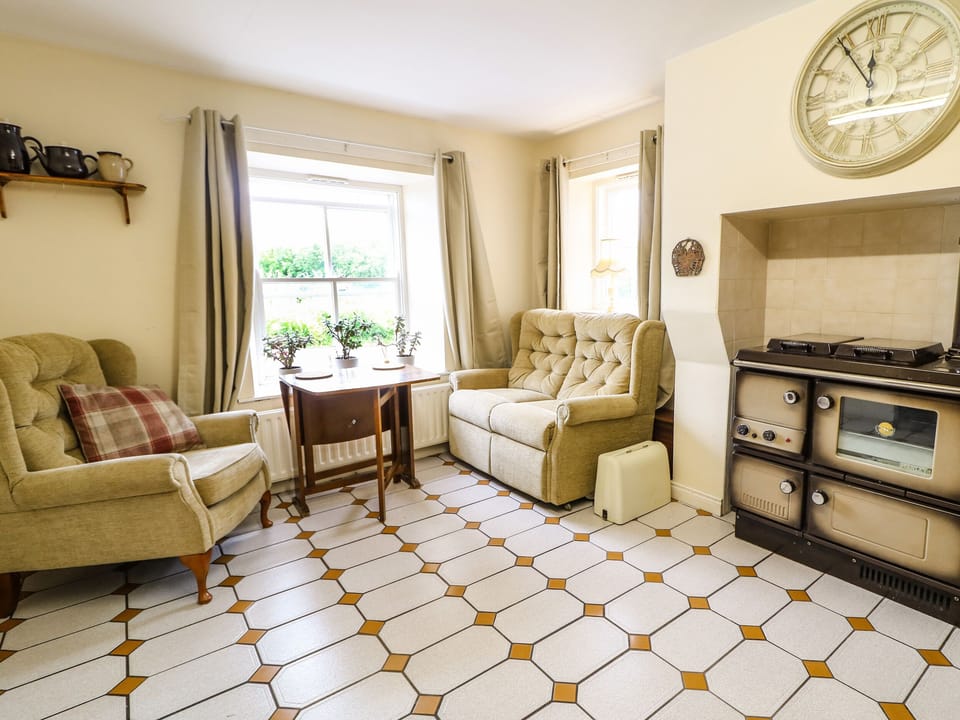 Cottage | 3 bedrooms, individually decorated, individually furnished, free WiFi