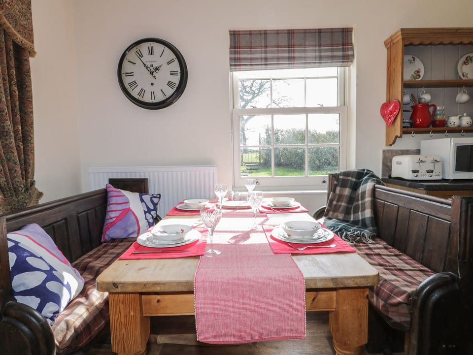 Cottage | Interior