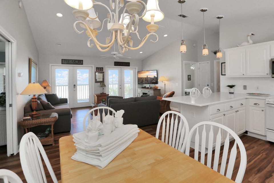 House, Multiple Beds (The Beach House) | Living area | TV