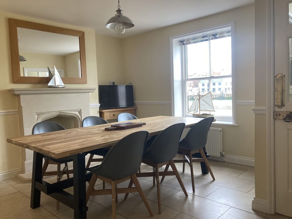Cottage | Interior