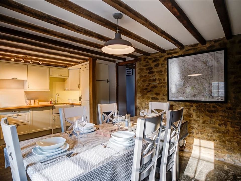 Cottage | Interior