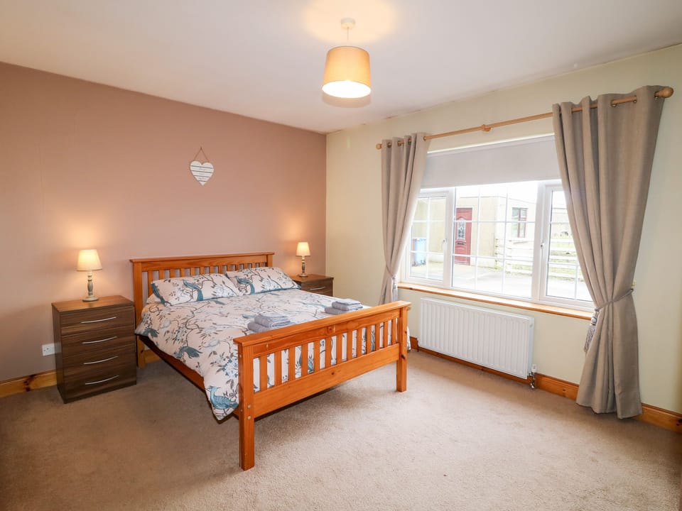 Cottage | 4 bedrooms, individually decorated, individually furnished, free WiFi