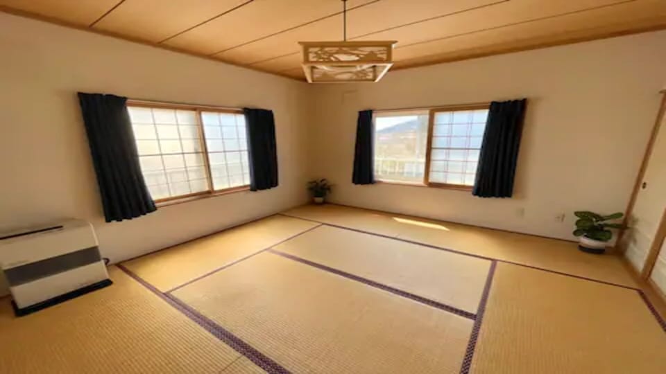 Basic Cottage | 4 bedrooms, free WiFi, bed sheets