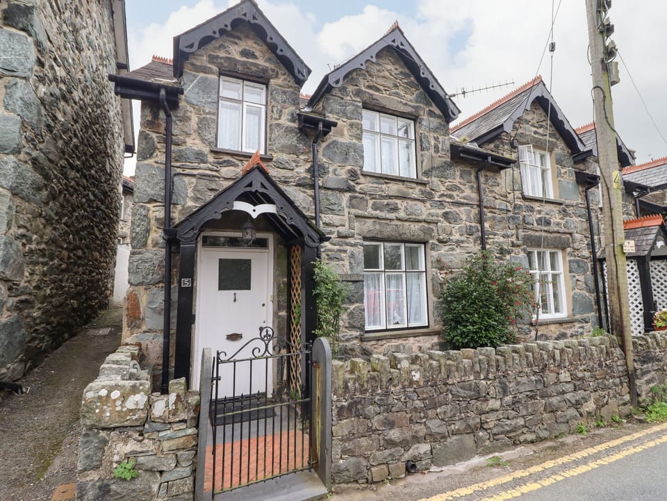 Cottage | Front of property