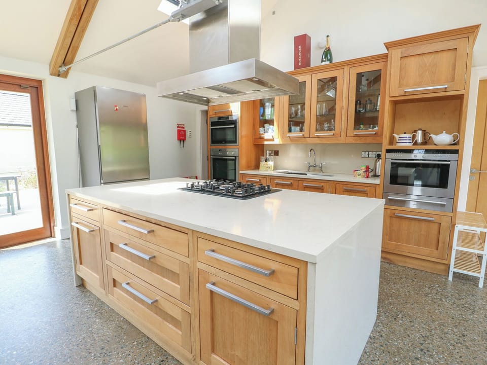 Fridge, microwave, dishwasher, electric kettle