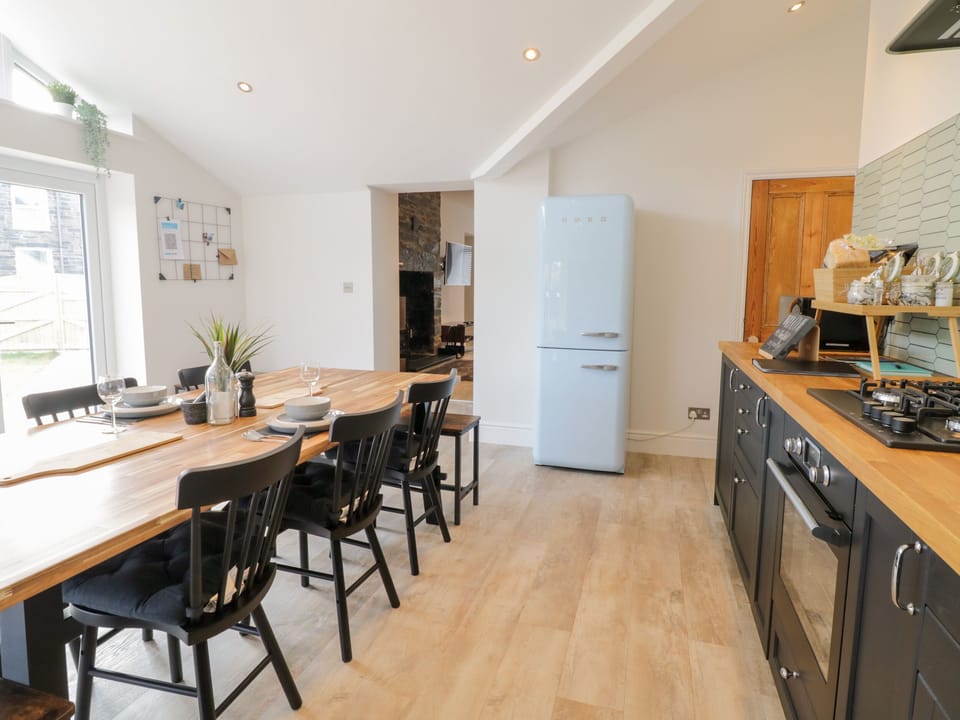 Cottage | Interior