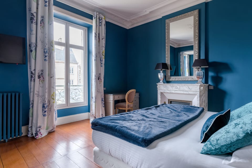 Junior Room | Premium bedding, individually decorated, individually furnished, desk