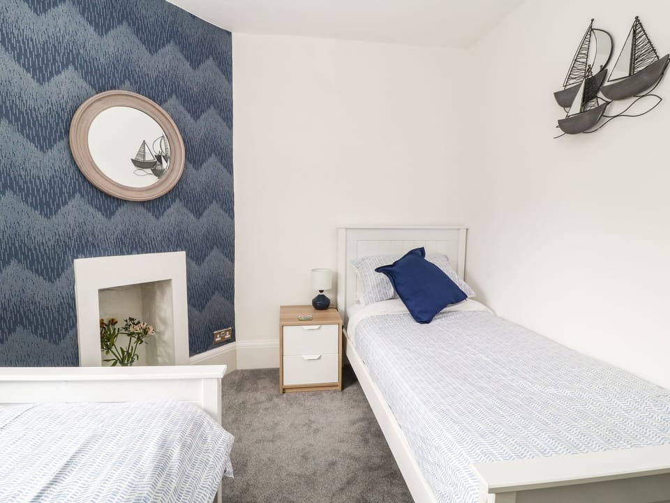 Cottage | 3 bedrooms, individually decorated, individually furnished, free WiFi