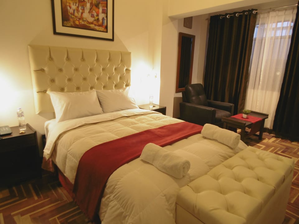 Double Room | Desk, laptop workspace, WiFi (free), bed sheets