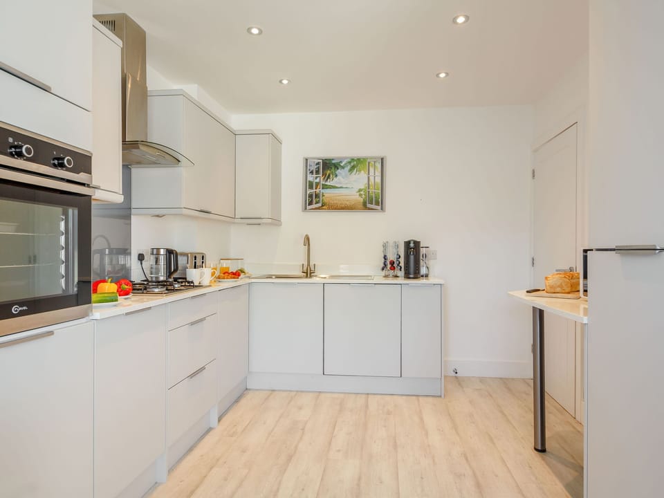 Cottage | Private kitchen | Fridge, dishwasher, electric kettle, toaster